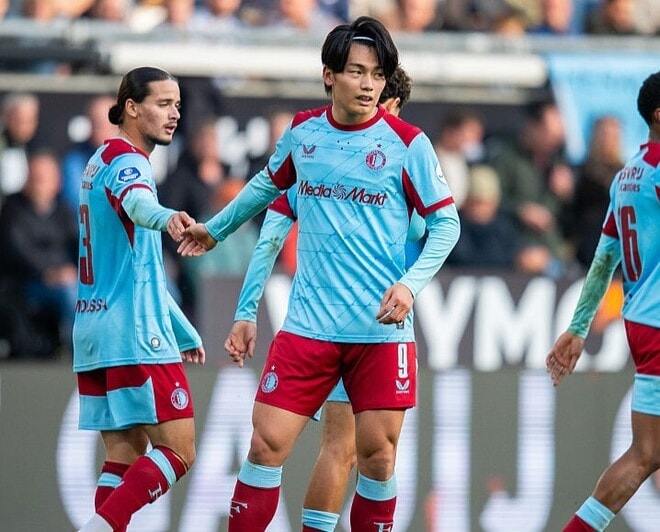 「アジア最強の日本が大騒ぎ！」「C・ロナウドに匹敵」“衝撃弾”で23点目の日本代表エースに韓国メディアが驚愕！「歴史的な活躍」