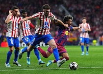 優勝候補バルサが敗退！一時は追いつくも第１レグに続いて痛恨のレッド…アトレティコとの同国対決で敗戦【CL準々決勝】