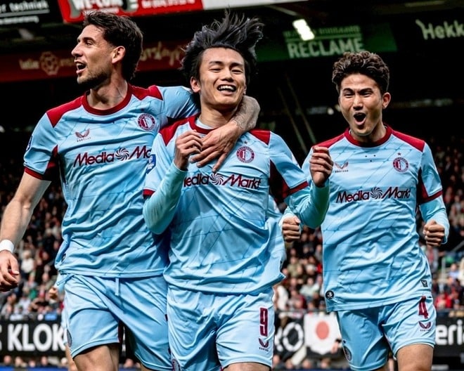 「高っ...ウソでしょ」「どんだけ飛ぶんだアヤセ」27歳日本代表FWが公開した“圧巻の一枚”にファン驚愕！ 本人は「継続あるのみ」と発信