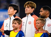 佐野海舟＆川﨑颯太が先発のマインツ、２－０→衝撃の０－４惨敗で欧州８強敗退。SDらが率直発言「全く歯が立たなかった。当然の結果だ。重要なのは…」