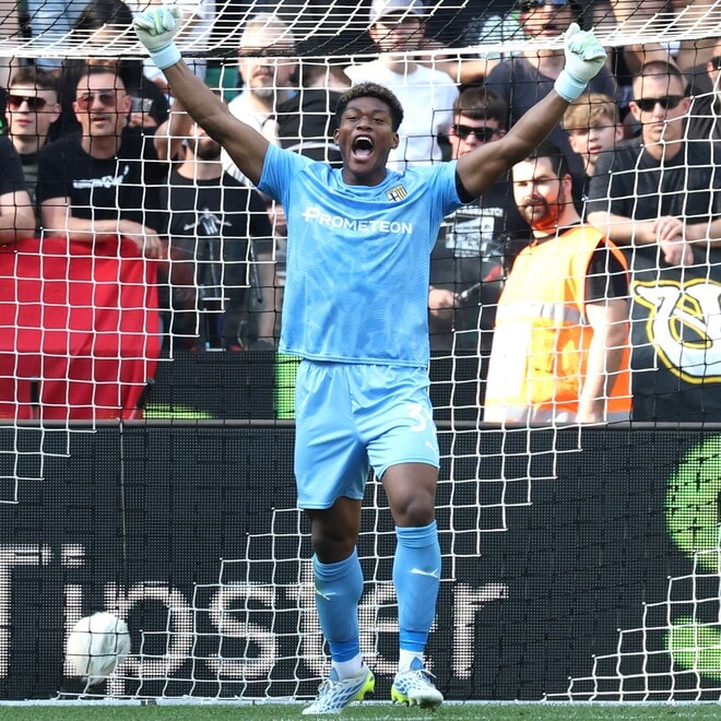 「反則レベルの反応」「控えめに言っても神」森保J守護神が超大仕事！イタリア代表の相手10番はがっかり…地元メディアも激賞「特筆すべき」