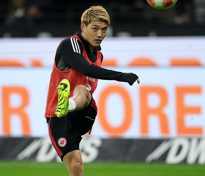 「代表の10番がベンチだと悲しい」「干して何がしたいの？」日本代表主力がまさかの出番なしでネット困惑「序列かなり下がっちゃったなぁ」