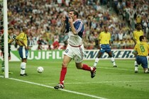 【W杯回顧録】第16回大会（1998年）｜ジダンの２発、ロナウドの異変――開催国フランスが頂点に。そして、初出場の日本を待ち受けた“世界の現実”