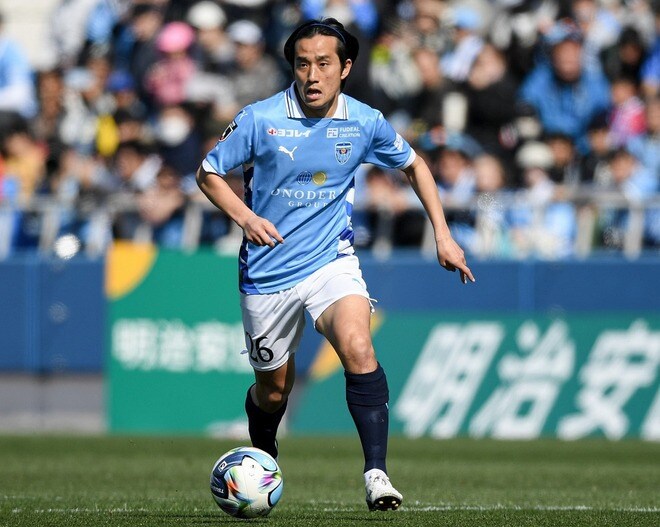 「お前が絶対に蹴れ」。18歳ルーキーにPKのキッカーを託した横山暁之の思い。さらに自信をつけてほしい「だから亮佑が蹴ったほうがいいと思った」【横浜FC】