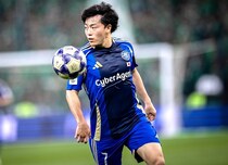 「人生で初めて見た。マチダの３選手が衝突」ACLE決勝での１プレーにサウジメディアが仰天。ファンも驚き「一体何が起こったんだ？」