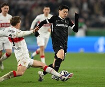 「どうしてああいう判定になるのか…」“疑惑のジャッジ”でアシスト消滅→準決勝敗退に日本代表MFがこぼした本音。対戦相手も同情…【現地発】