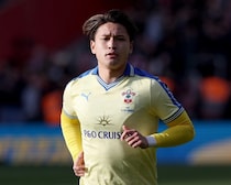 左SBできるか？ 松木玖生は即答「できます」。プレミア昇格を目ざすサウサンプトンで今や重要戦力に。日本代表入りも視野「したたかに狙いながらやっていきたい」【現地発】