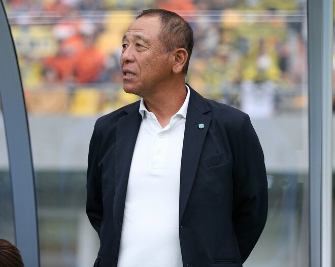 今度こそ“J3の沼”を抜け出すために――“昇格請負人”小林伸二は長野をいかに成長させるか「まだまだ時間がかかると思います」