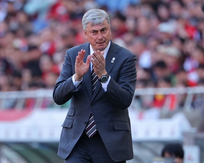 「まじか」「なんで連戦中の今なのかね」浦和スコルジャ監督の契約解除にファンの反応は？「やっぱり寂しいな」「悲しいし、悔しいです」