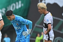 鹿島が百年構想リーグ初の“90分”黒星。鈴木優磨、早川友基が挙げた敗因は？
