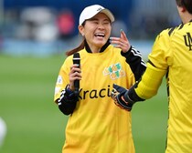 一緒に戦えたのは「最高の時間だった」。岩清水梓の現役引退にレジェンドも感慨「感謝の気持ちでいっぱい」