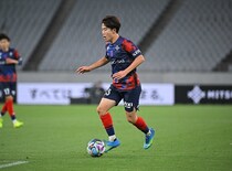 「光のような速さ」19歳の日本代表MF、欧州名門の“補強候補”として現地報道！ブンデス、プレミアのクラブも関心か「他を探すべきではない」