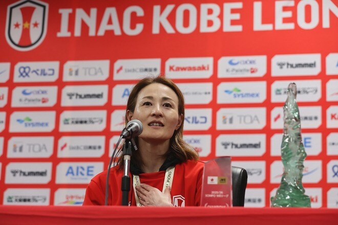 「日本サッカーはどこまで先を行くのか」WEリーグ史上初の女性“優勝”監督の登場に韓国メディア羨望。自国と比較「依然として残念だという指摘を受けている」