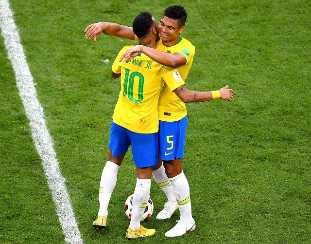 ネイマールはW杯へ行く？ スーパーサブもありか。12歳から共闘する盟友カゼミーロの考えは明確「何も証明する必要はない」