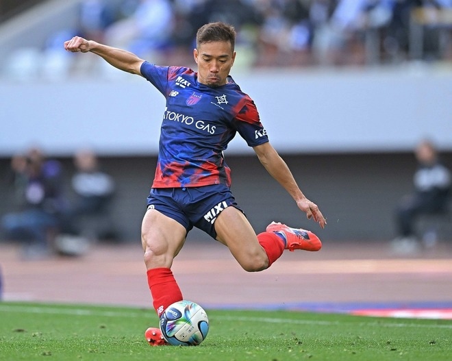 「ベンチおるやん！」「キター」５度目のＷ杯出場を目ざす長友佑都が待望の戦列復帰「おかえり！」などファン声援