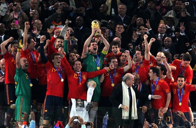 【W杯回顧録】第19回大会（2010年）｜“最も美しいサッカー”が世界を制した日。スペイン黄金時代と岡田ジャパン改革の南アフリカ開催