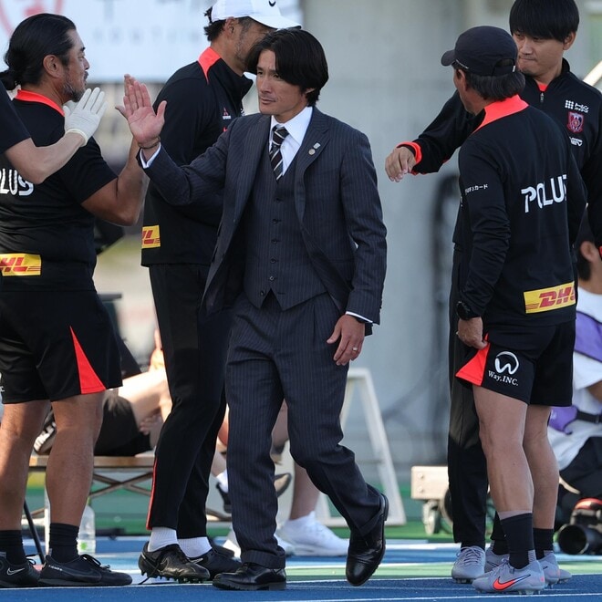 就任後は４連勝！浦和の田中達也暫定監督が目指す理想のスタイルとは…「ボール保持しながら、速い攻撃ができれば」