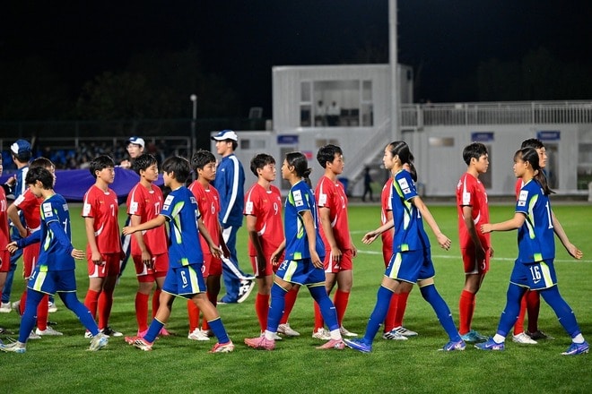 北朝鮮vs.韓国の一戦で異例の振る舞い「握手拒否は見たくなかった」。まさかの“素通り”「本当に悲しい」「残念」の声【U-17女子アジア杯】