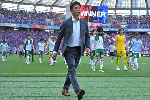 「質がまだまだ足りない」東京ダービーで敗戦…ヴェルディ指揮官が悔しさ滲ませる。後半終了間際の失点にも言及「最後の緩い守備は絶対にない」