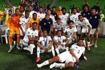 「許されない」W杯１か月前にまさか！“奇跡”の初出場を決めた人口15万人の小国にまた緊急事態！海外メディアは騒然「波乱が勃発」「混乱に陥った」