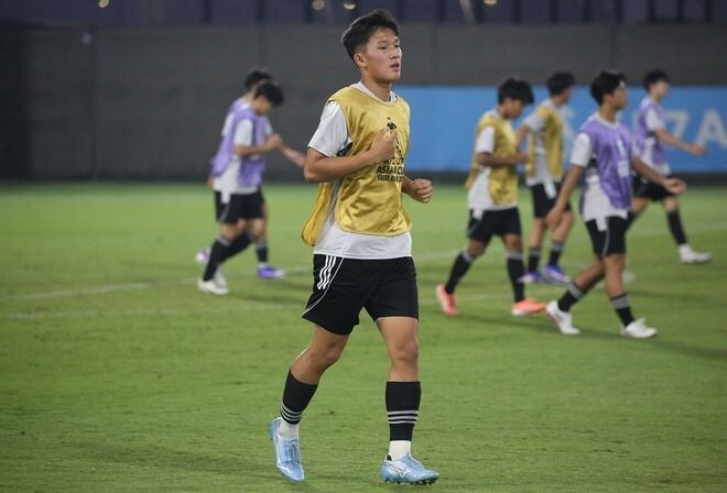インドネシア戦で全得点に絡む大仕事！ ２戦連続出場なしに発奮、U-17日本代表“攻撃の切り札”の知られざる胸の内「みんな喜んでいるなかで…」【現地発】