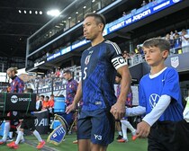 「本当に来た！」長友佑都が５大会連続でW杯メンバー選出！「ブラボー！」「アツすぎる」などSNS沸騰