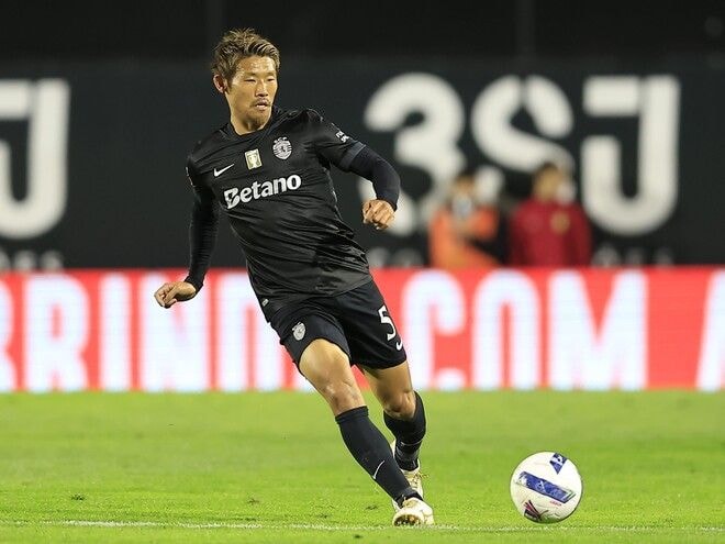 「大きな衝撃だ」「完全にミスだと思う」“待望論”過熱も…31歳日本人MFのW杯メンバー落選に世界各国で驚きの声「招集されないなんてクレイジーだ」「理解できない」