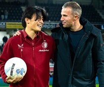 「日本のユニホームを着て応援するよ。オランダ戦以外はね」ファン・ペルシ監督が”約束”。上田綺世＆渡辺剛の最終節欠場も明かす