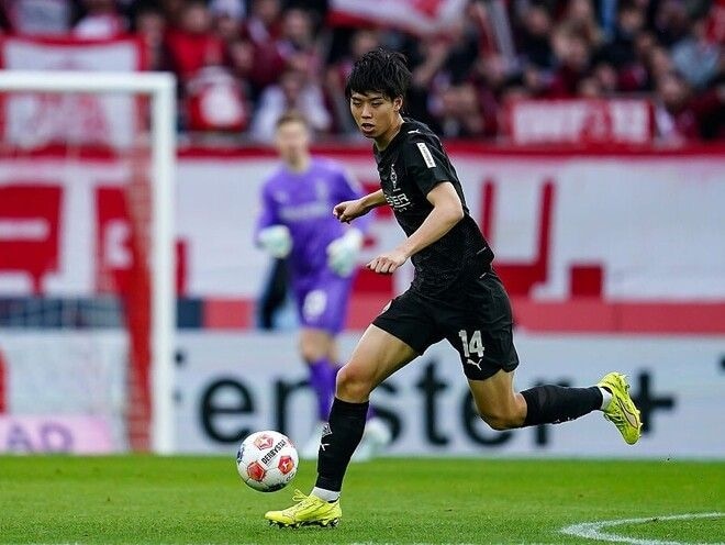 「レンタルは大失敗」W杯も落選…21歳日本代表CB、ドイツでの苦境に韓国メディアが厳しい指摘　英名門復帰後の「未来はさらに暗い」