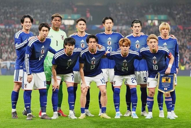「個のスーパースターを欠く」三笘欠場の日本代表、開催国メディアの評価は？　久保とともに注目選手に挙げたのは上田でも鎌田でも堂安もなく…「世界的スターになるかもしれない」
