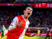 「日本サッカーの歴史が動いた」「こんな時代が来るとは」欧州から届いた“吉報”にSNS大歓喜！「まさに驚異的」「誰が想像しただろう」