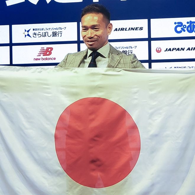 「辞退しろ」「世界で戦えない」辛辣な“不要論”すら力に変える長友佑都──賛否を巻き起こす時点で“偉大”【日本代表】