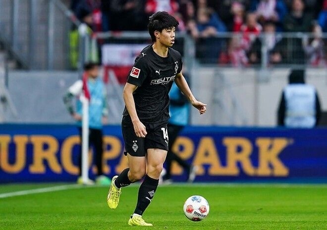 「今季ワーストのレンタル選手」W杯も落選…名門で出場ゼロ→ドイツでも苦戦の日本代表DFに現地辛辣「大きく期待されたが…」