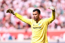 「クラブ史上最高額の補強」日本代表入り期待の22歳GK、サムライ戦士を擁するドイツ躍進クラブに移籍か。現地報道「すべての条件で合意した」
