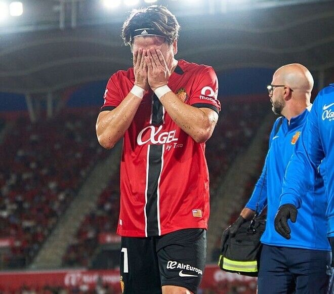 「え、まじかよ」「初めてみた」W杯落選から8日後…日本人FWを襲った悲劇にネット沈痛「ダメだったか」「辛いですね」