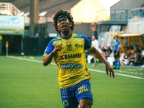「素晴らしい」欧州初得点の24歳日本人DFに現地メディアが賛辞！ 対峙した相手には厳しい指摘「まるで子供のように翻弄された」「実力差を如実に表している」