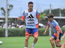 「お客さんとして来てるわけじゃない」電撃招集の吉田麻也が吐露した“本音”　参加を相談した人物を明かす「W杯の準備の邪魔になるんじゃないか」