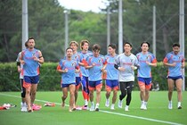 日本代表がＷ杯＆アイスランド戦に向けて始動！吉田麻也が電撃復帰、鎖骨骨折の鈴木唯人が順調な回復ぶり、中村俊輔コーチも初練習