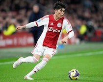 退団を示唆？ 今季限りで欧州名門と契約満了、日本代表DFがSNSで感謝のメッセージ「一緒に仕事ができたことは光栄でした」