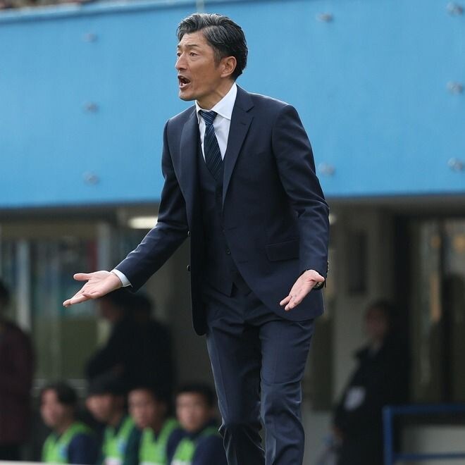 「行けよ！」「しゃべれよ！」横浜FCの指揮官が語気を強める。首位仙台に完勝後の練習で垣間見えた信念「気持ちが入ってるかどうかでスイッチは入れられる」