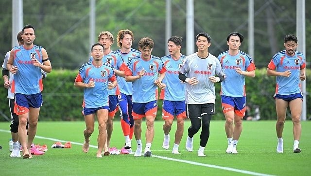 「史上最強ではなく、史上最深」”かつてない”日本代表をFIFAが大特集！主力級ズラリも…「層の厚さとW杯で勝つことは別問題だ」