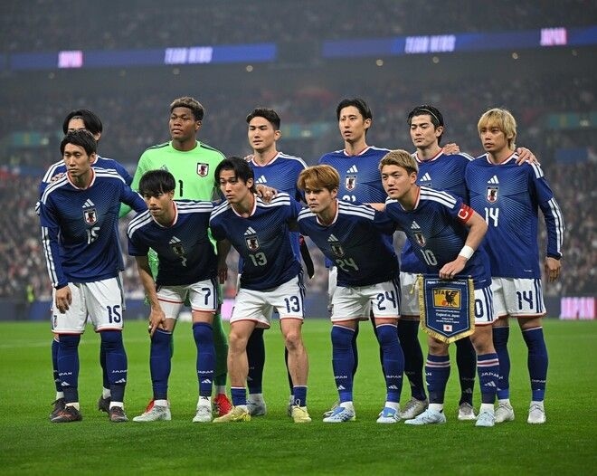 「ファッションの大会では優勝」日本代表のセカンドユニを英紙が大絶賛！「本当に、本当に、本当に良い」