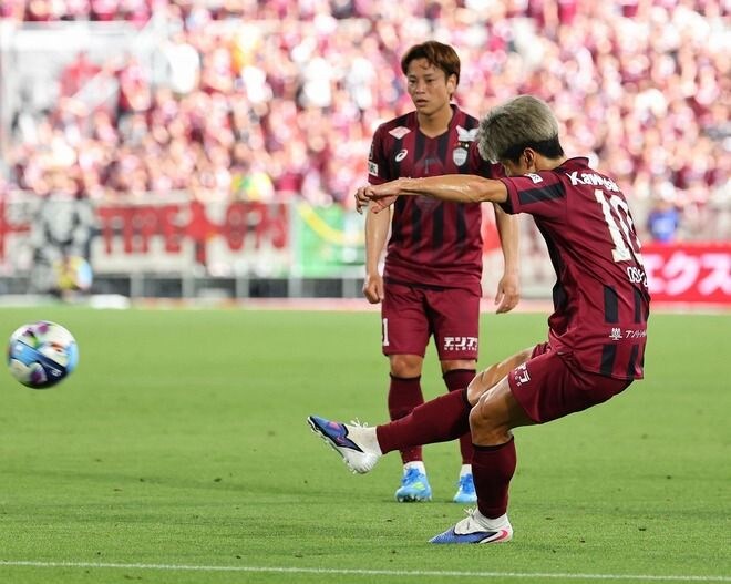 鹿島相手にぶち込んだ！ 大迫勇也の絶品FK弾に脚光「なんて美しいゴールなんだ！」「すごすぎる」