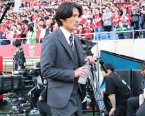 浦和が目ざすポゼッション「そこの精度とロングボールの選択を準備したい」。田中監督はホーム岡山戦で“120％”に注力