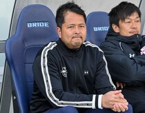 百年構想リーグ中にまさかの決断…J２大宮が指揮官解任。宮沢悠生監督は「挨拶が出来ずにお別れ」