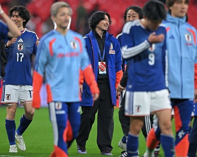「報道でご存じの方もいると思いますが...」Ｗ杯壮行試合の翌日、南野拓実が発表「何か貢献できるように頑張りたい」