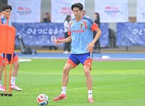 「彼の良さを引き出せる」日本代表の怪物FWが認める21歳のワンダーボーイ「彼に輝いてもらえるような黒子役に…」