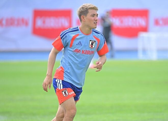 「僕と長友さんは抑える方」“異例”の対外試合なし…日本代表の10番が語ったW杯初戦への準備「４月にあまり試合に出られなかったので…」