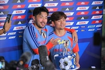 「メンタル的にも僕は若いんで」久保建英、25歳の誕生日に何を思う？ 盟友からのサプライズに…