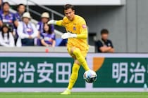「すべてにおいてレベルが高い」広島GKが明かした、日々刺激を受ける“W杯戦士”の凄み「ライバルであるのは当然ですけど…」